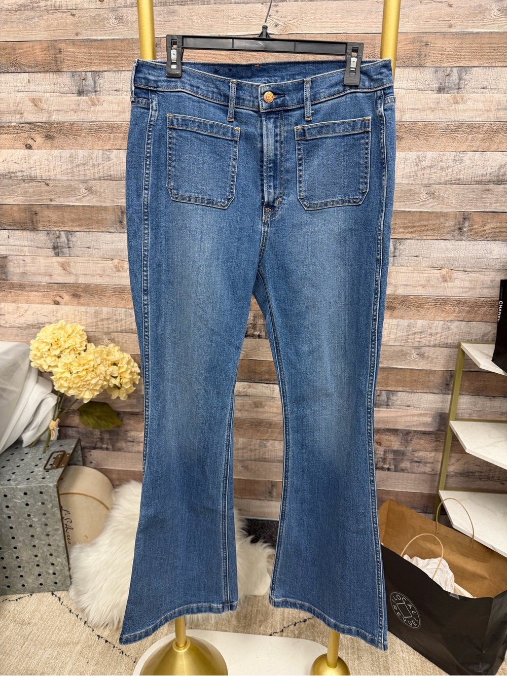 Gap Mid Rise Straight Leg Jeans 31